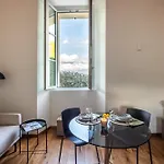 Maderni Breathtaking - By Myhomeincomo Apartment *