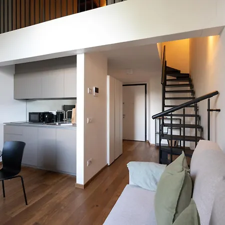 Apartamento Maderni Breathtaking - By Myhomeincomo