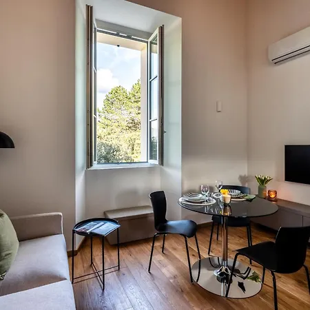 Maderni Breathtaking - By Myhomeincomo Apartamento Como