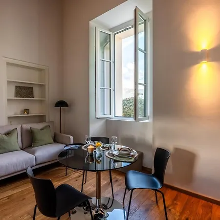 Apartamento Maderni Breathtaking - By Myhomeincomo